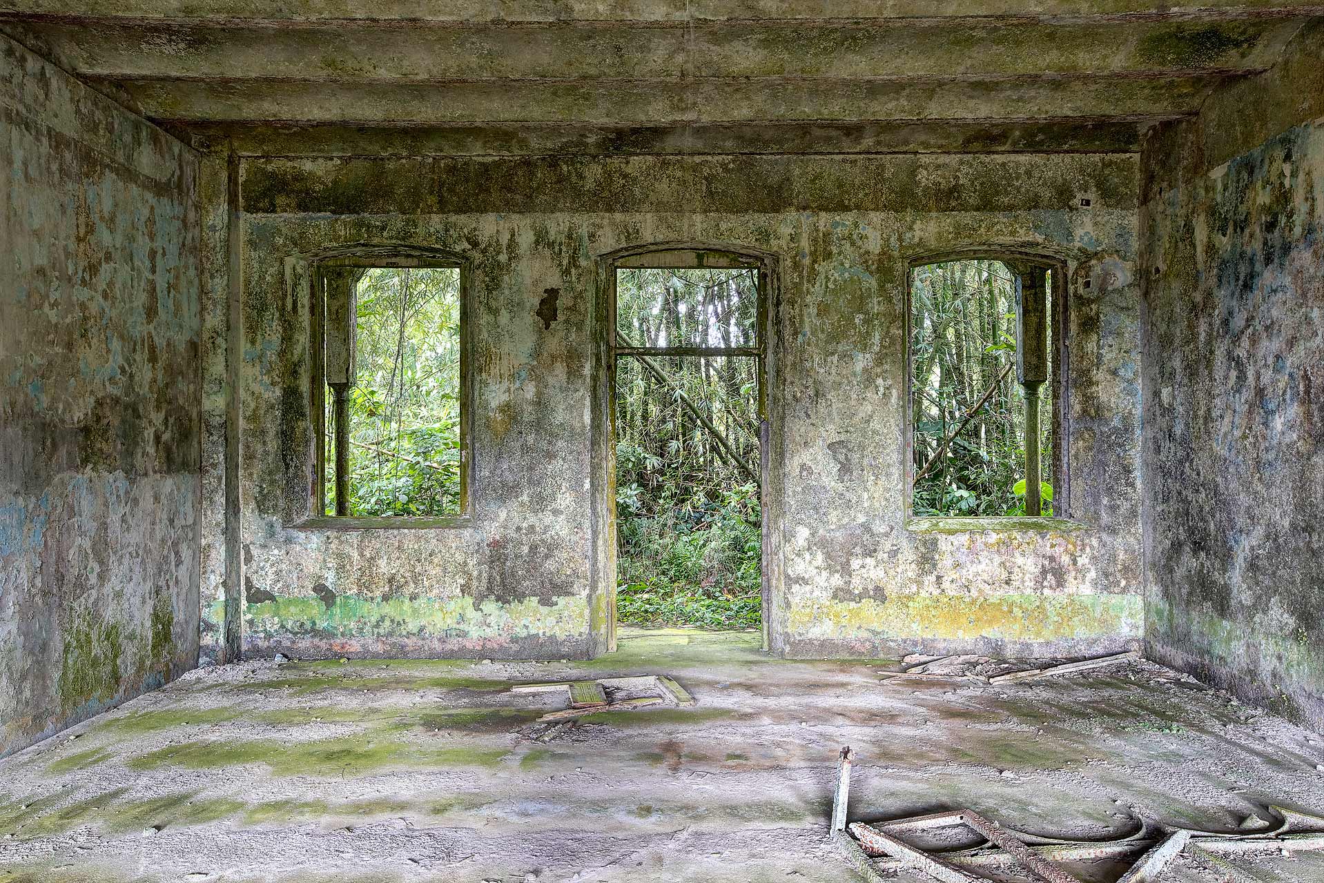 julien-cresp_caribbean-blues_wastelands