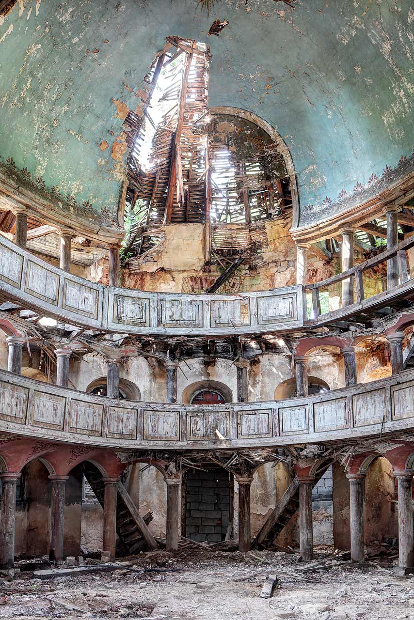 julien-cresp_churchs_wastelands