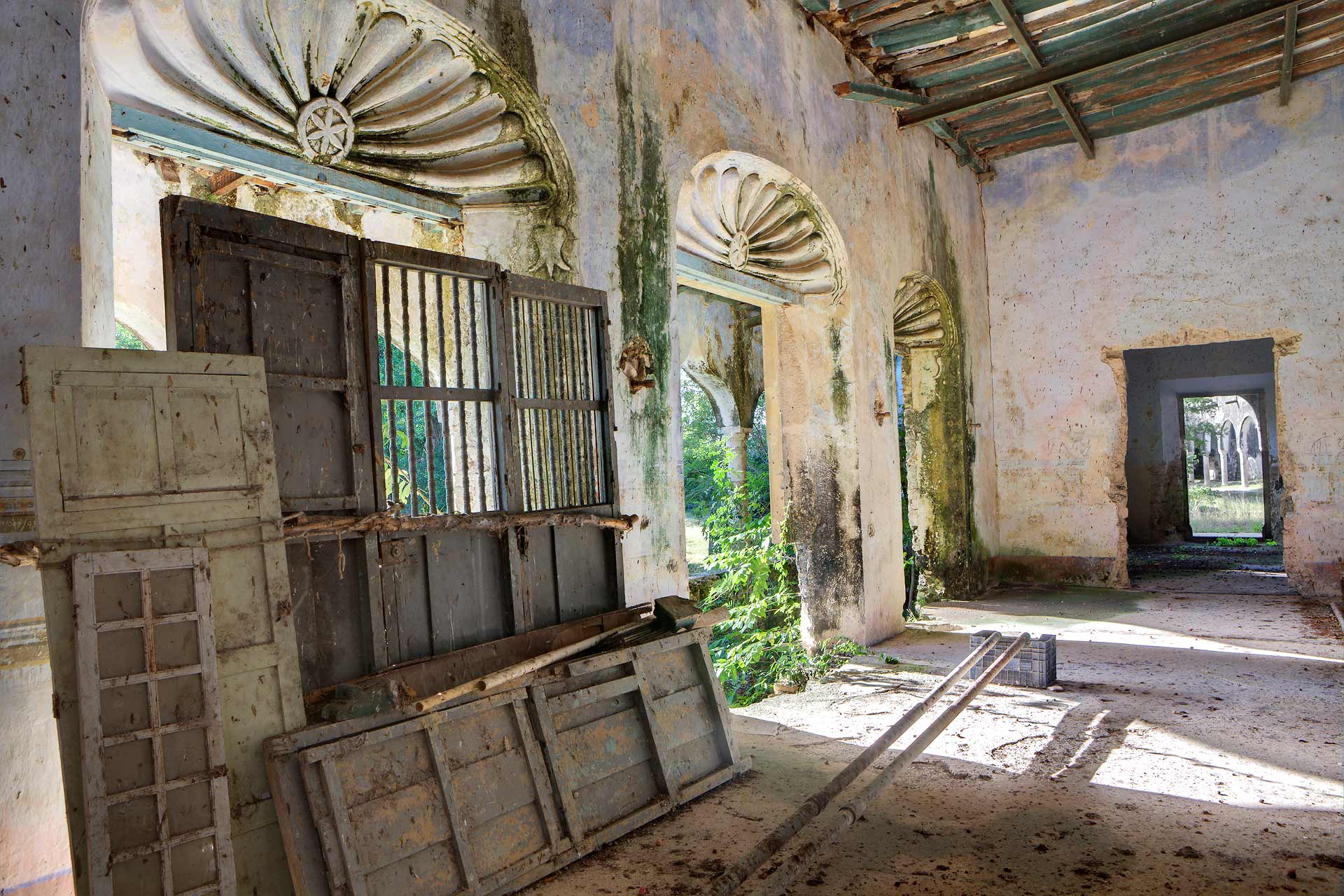 juliencresp_wastelands_haciendas