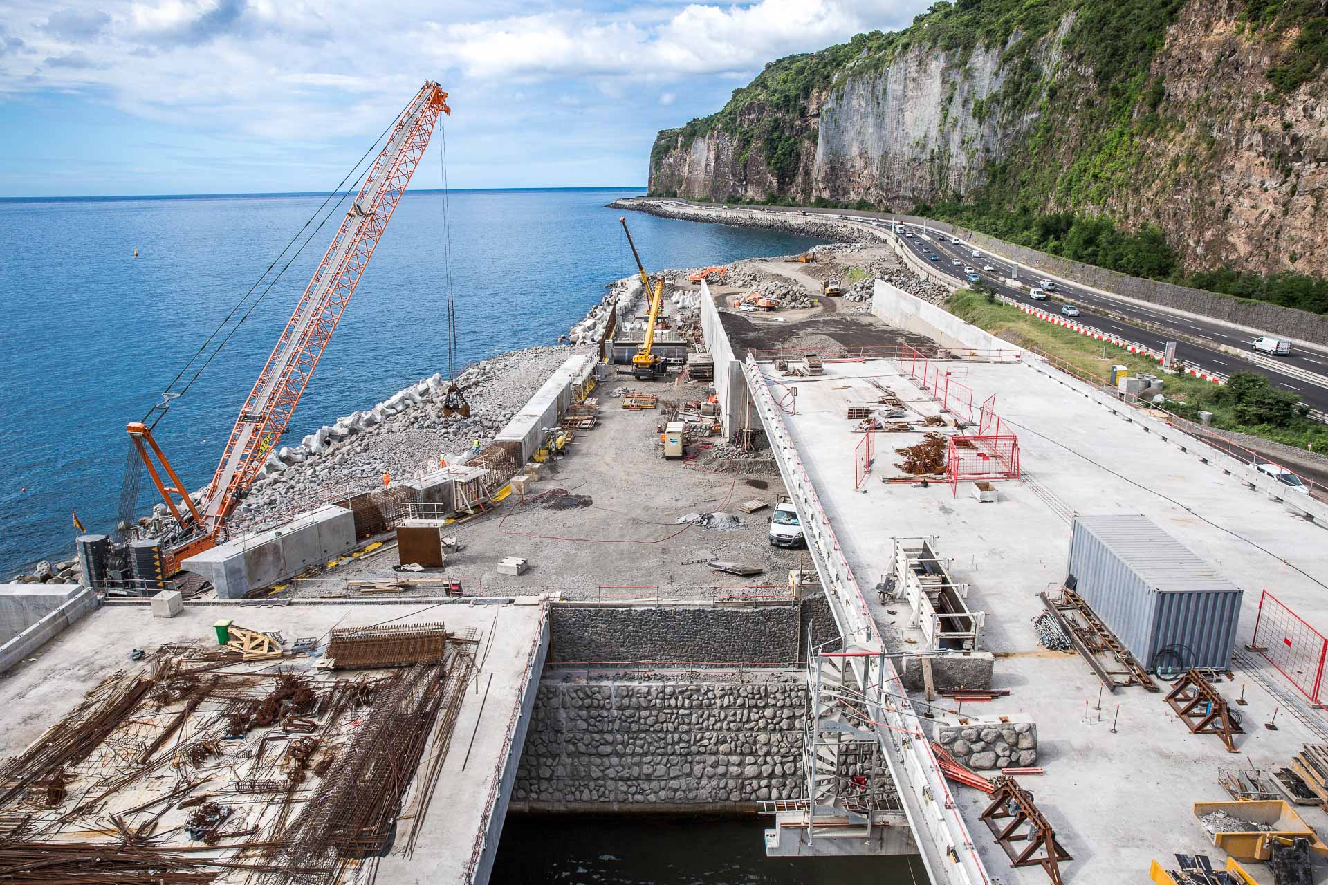 Bouygues_GTOI_Julien_Cresp_La_Reunion_la_nouvelle_route_du_littoral