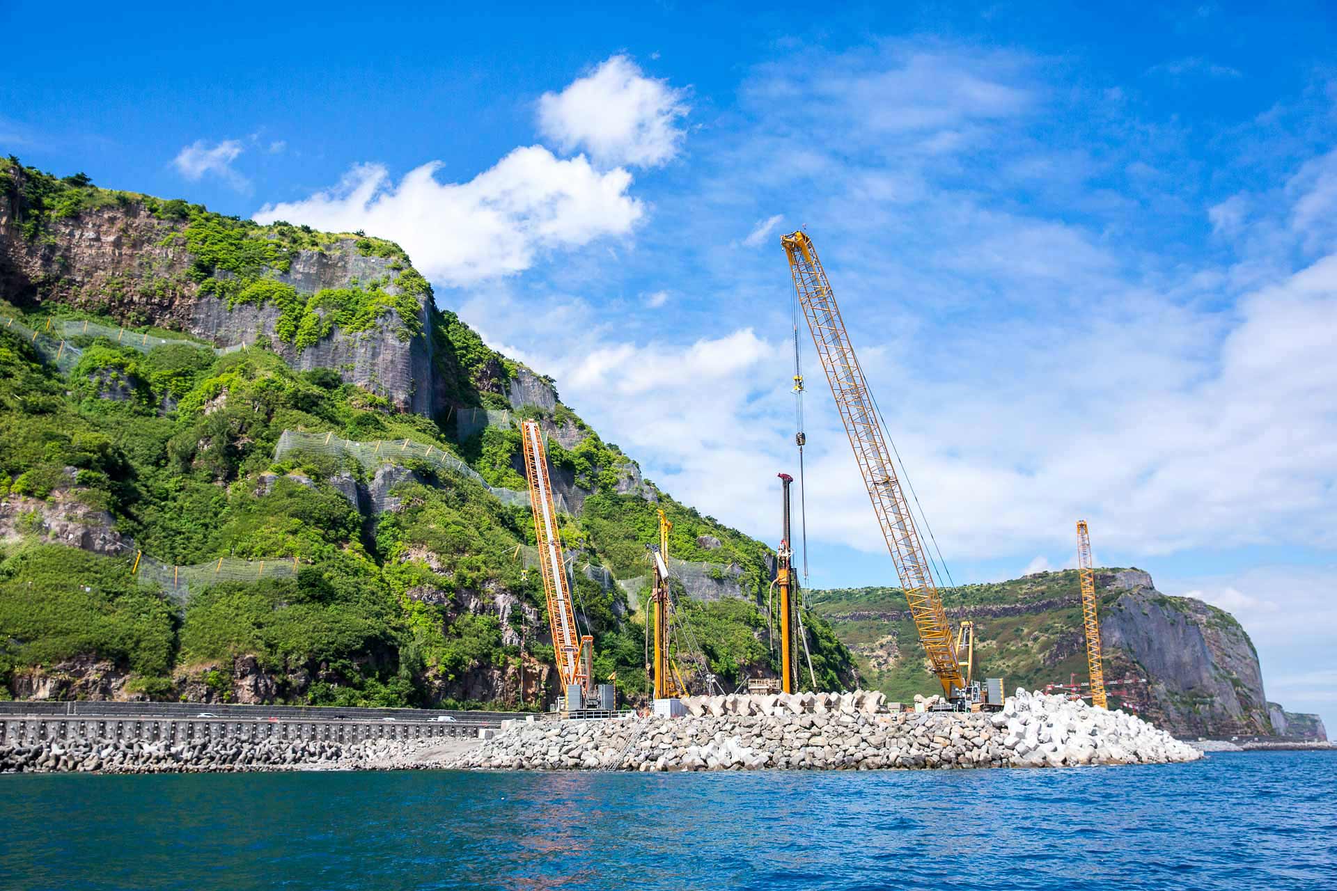 Bouygues_GTOI_Julien_Cresp_La_Reunion_la_nouvelle_route_du_littoral, voussoirs