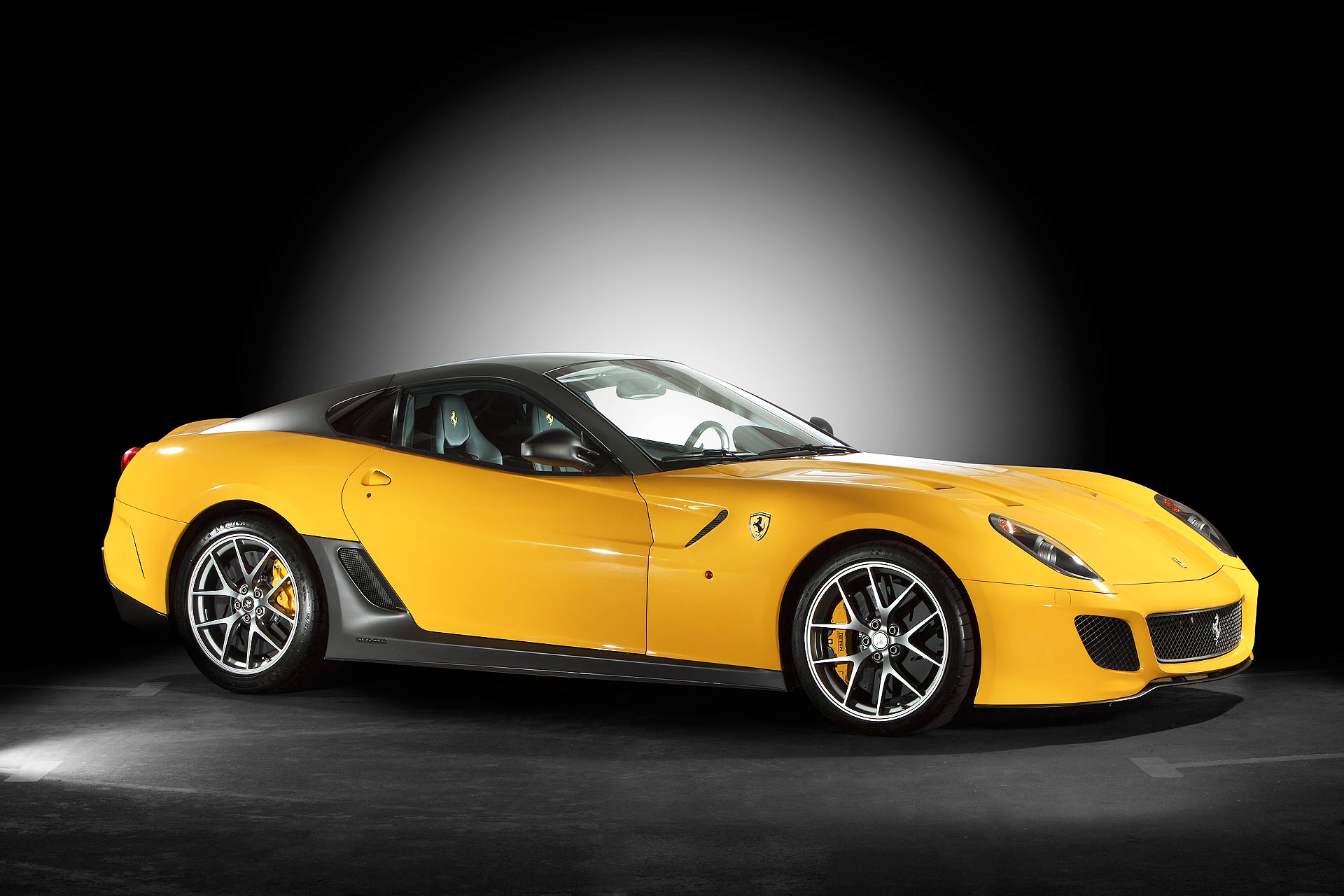 Julien_Cresp_supercars_agrasc_ferrari_enzo_mazerati_bugatti_aston_martin_rollsroyce_voitures_de_luxe_juliencresp