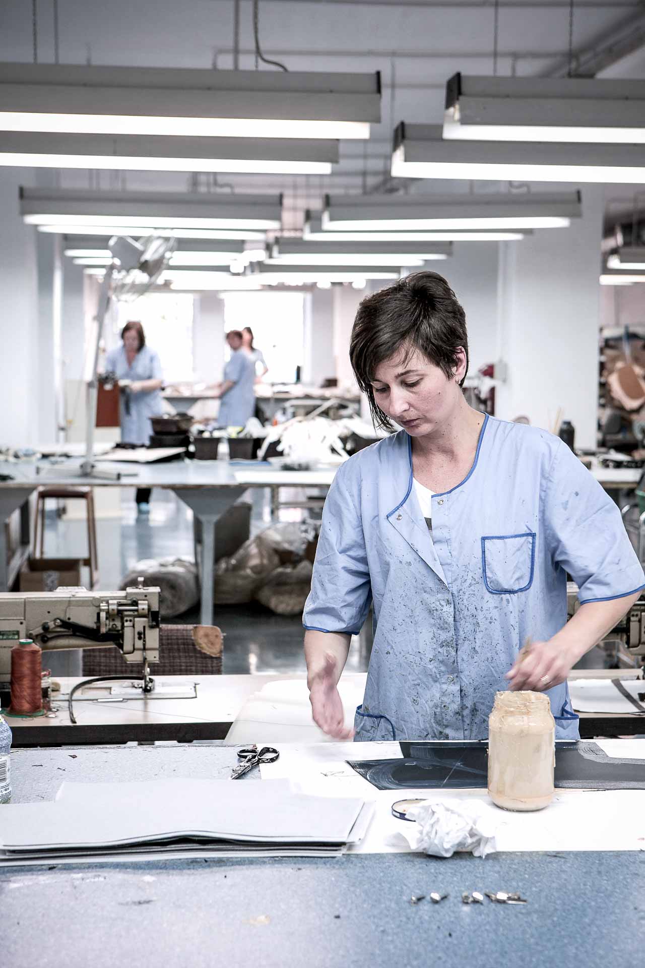 ateliers_dart_julien_cresp_hands_at_work_artisans_dart