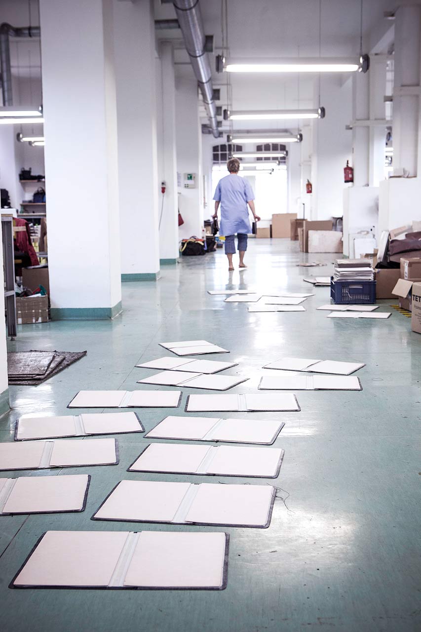 ateliers_dart_julien_cresp_hands_at_work_artisans_dart