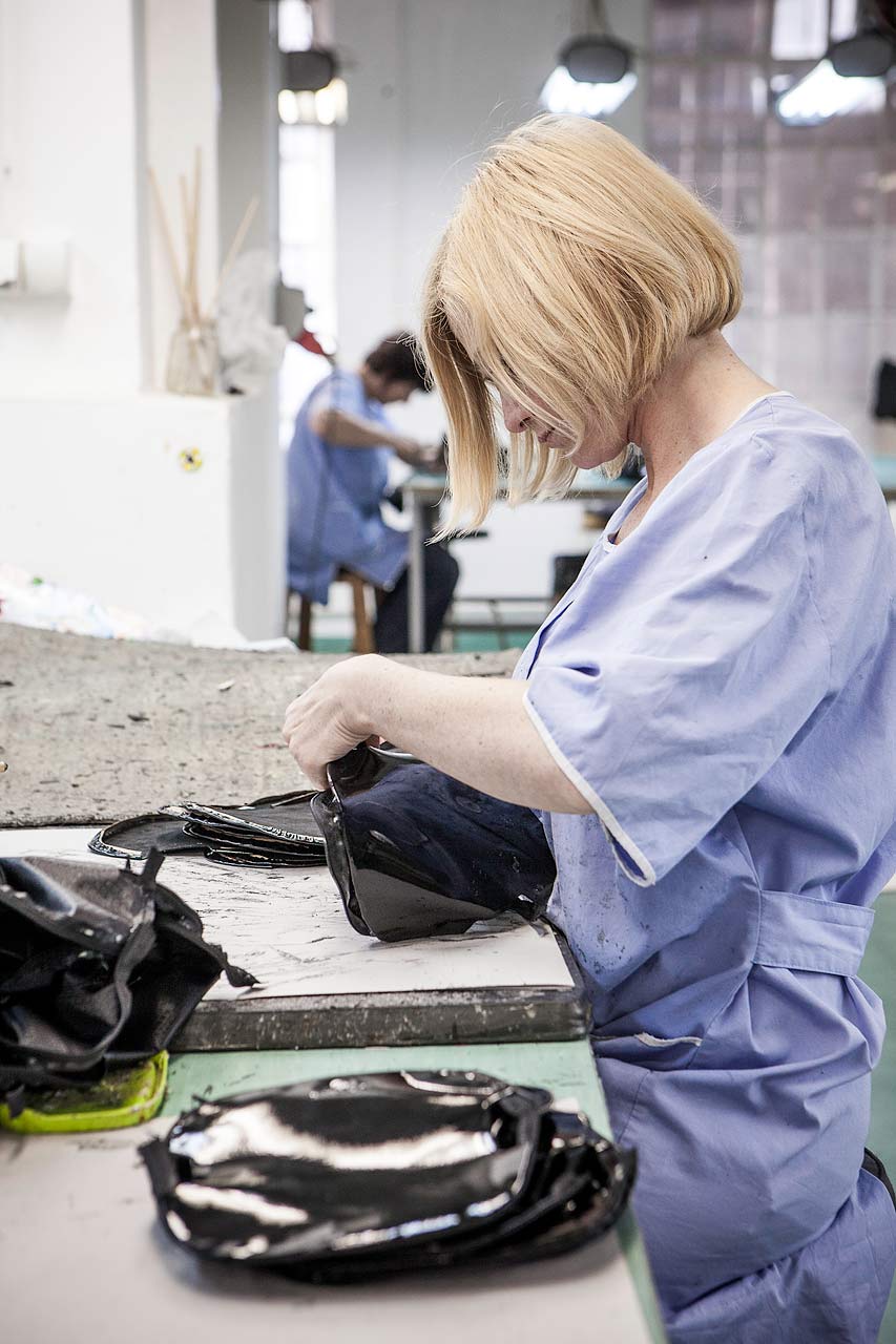 ateliers_dart_julien_cresp_hands_at_work_artisans_dart
