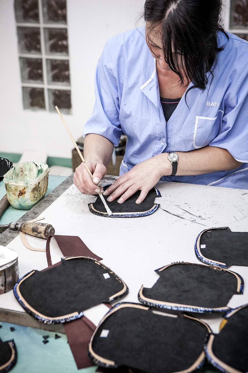 ateliers_dart_julien_cresp_hands_at_work_artisans_dart