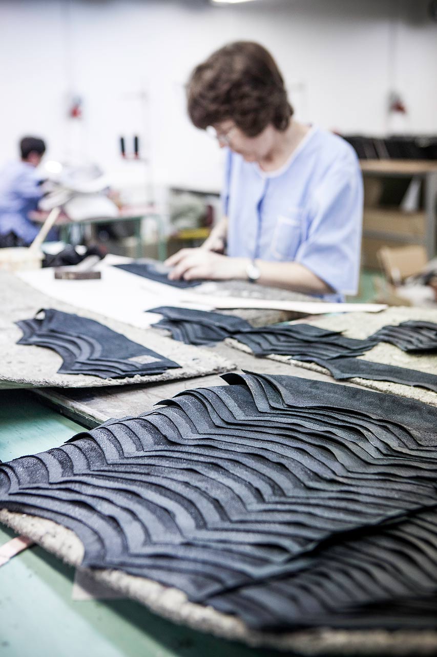 ateliers_dart_julien_cresp_hands_at_work_artisans_dart