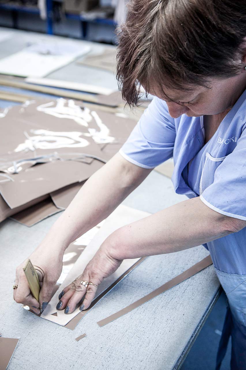 ateliers_dart_julien_cresp_hands_at_work_artisans_dart