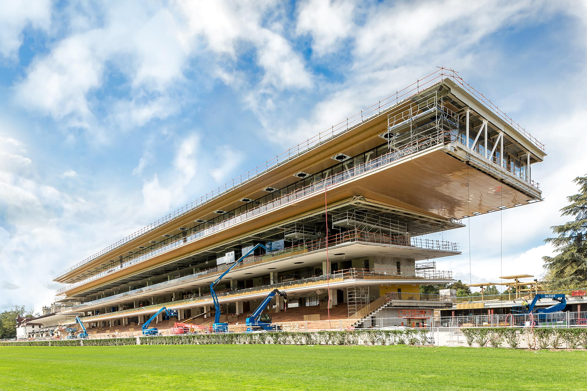 Longchamp racecourse : between history and modernity