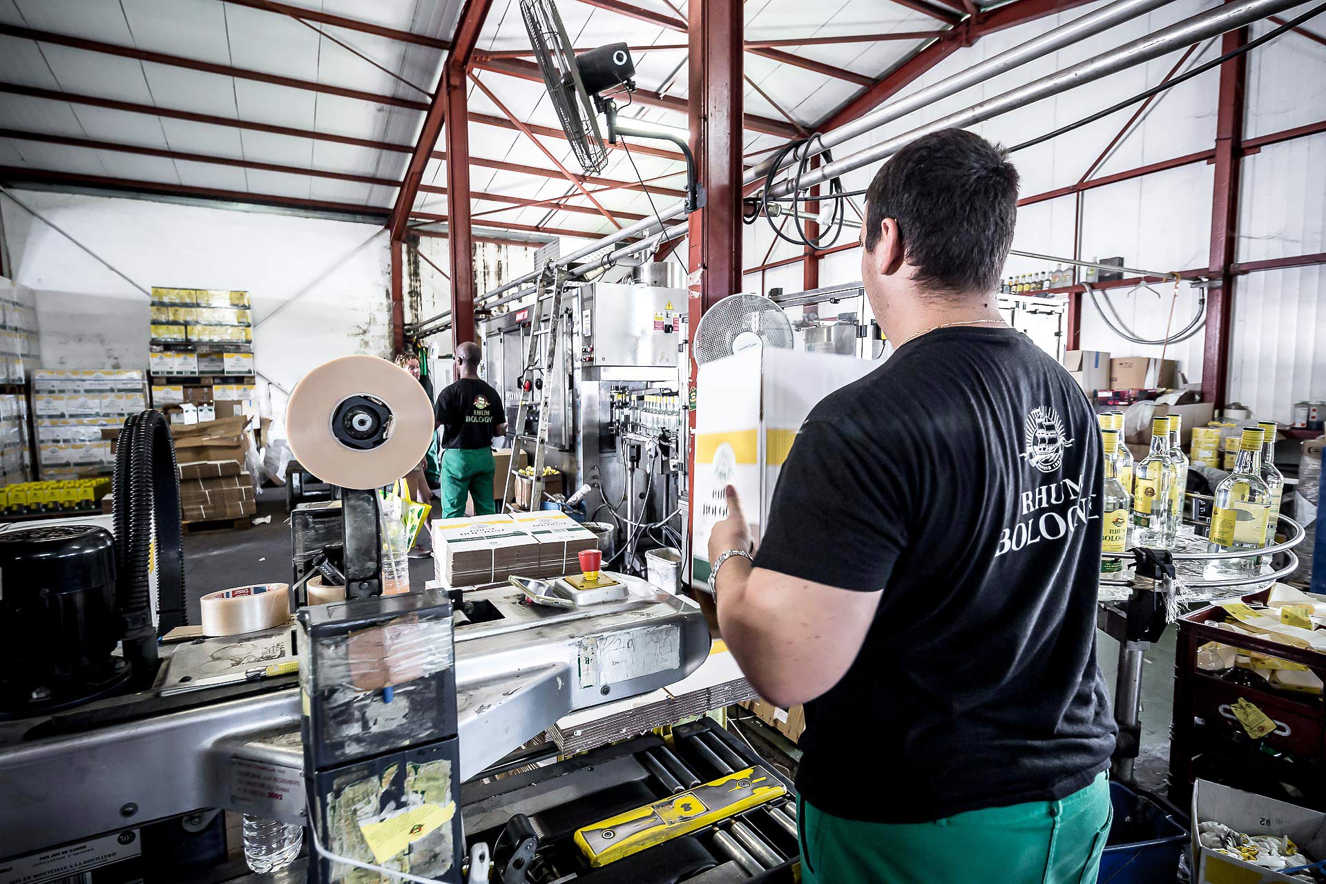 distillerie guadeloupéenne de rhum bologne par julien cresp
