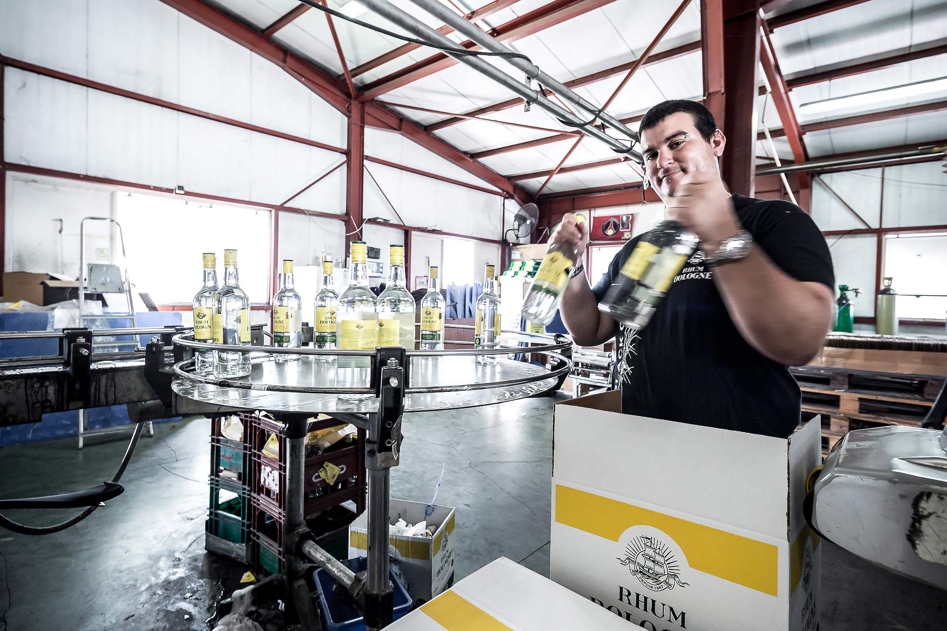 reportage photographique de julien cresp sur la rhumerie de Bologne en guadeloupe