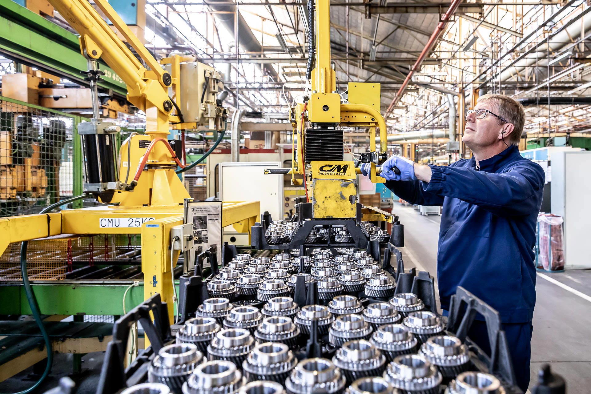 Usines PSA de tremery et metz, moteurs et boites de vitesses, par le photographe julien cresp