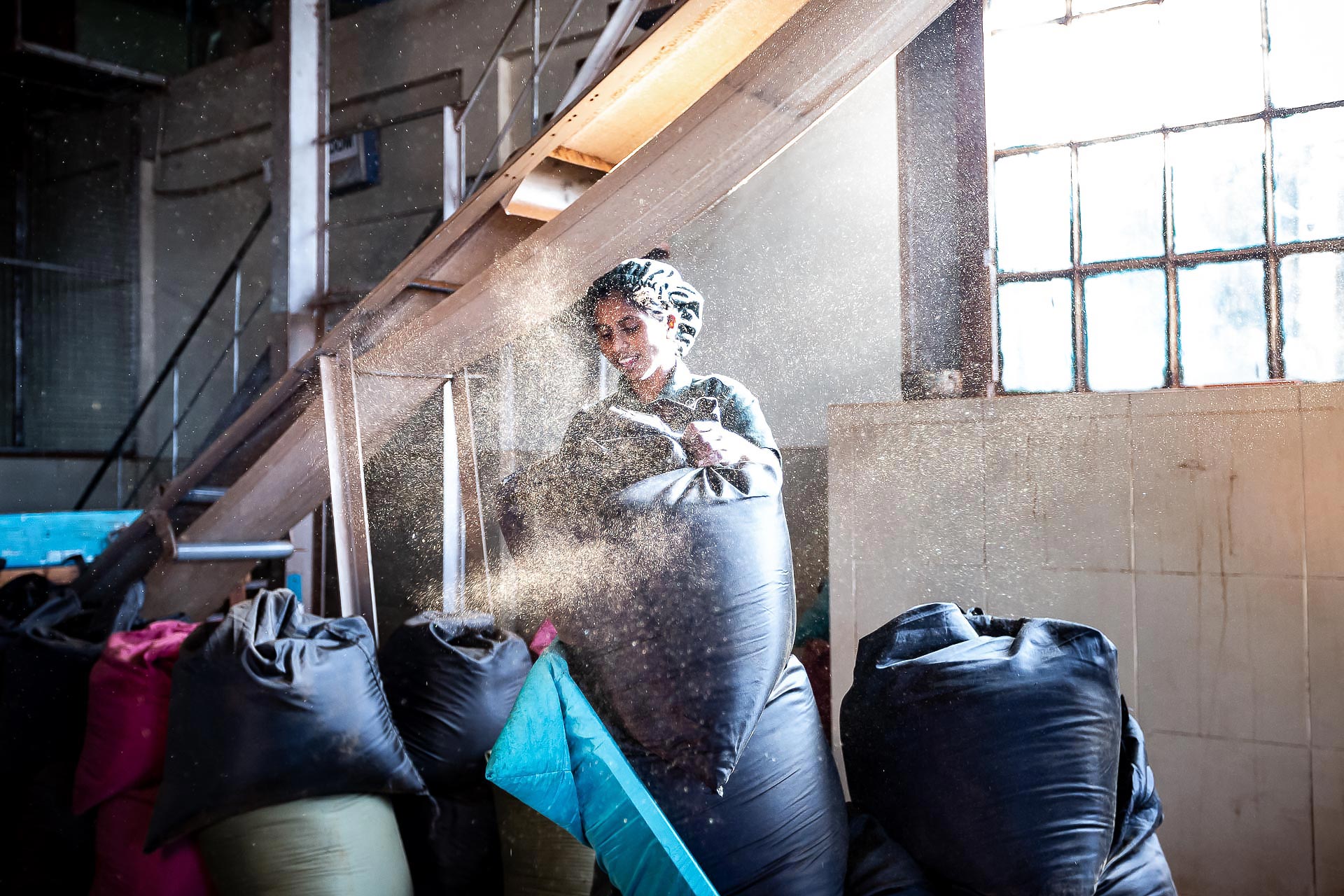 la fabrique de thé de dambatenne photographiée par julien cresp