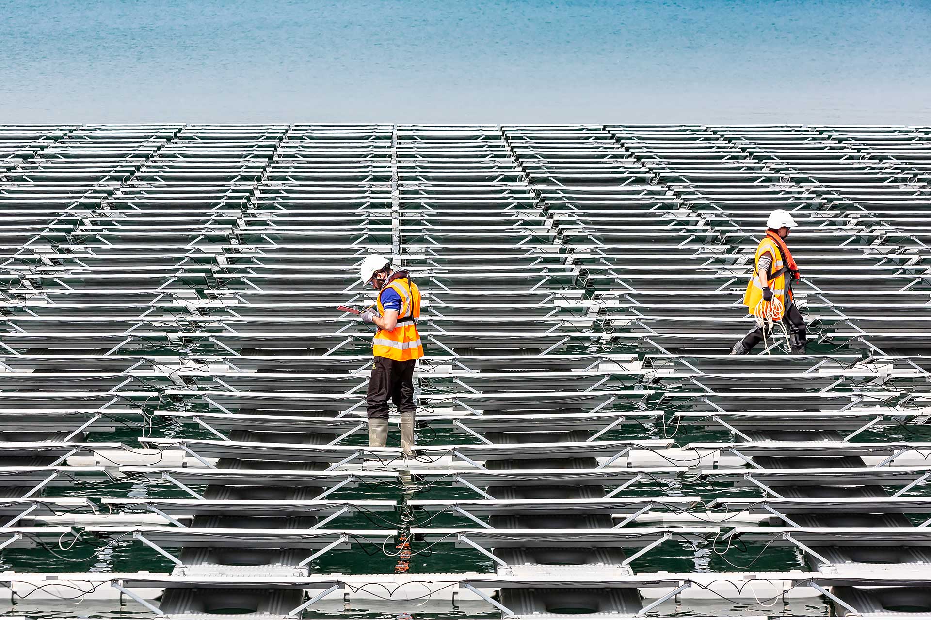 julien cresp mandaté par Bouygues énergie service pour photographier la centrale de Piolenc