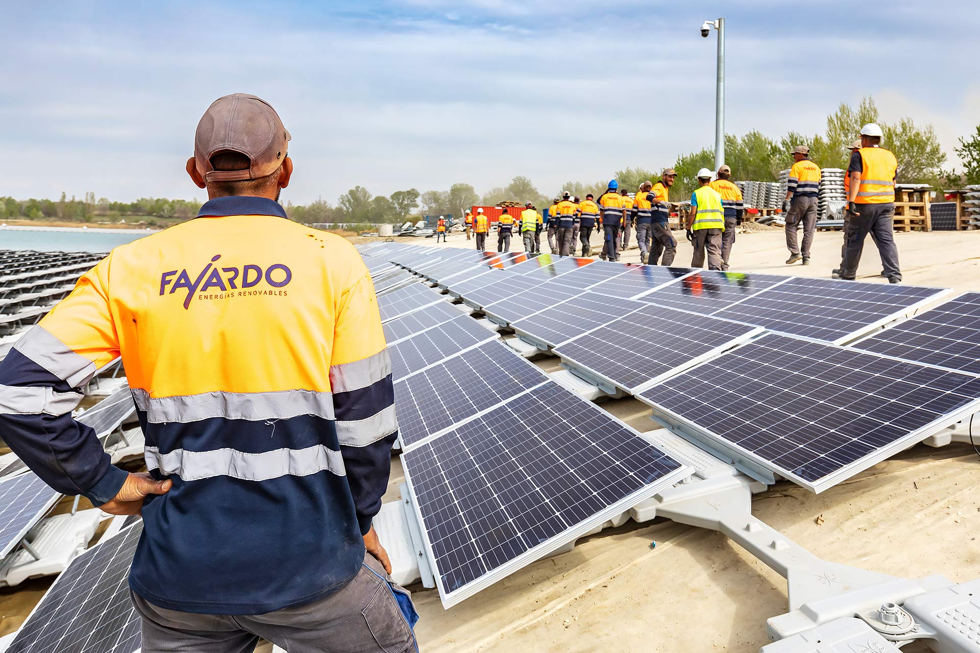 julien cresp mandaté par Bouygues énergie service pour photographier la centrale de Piolenc
