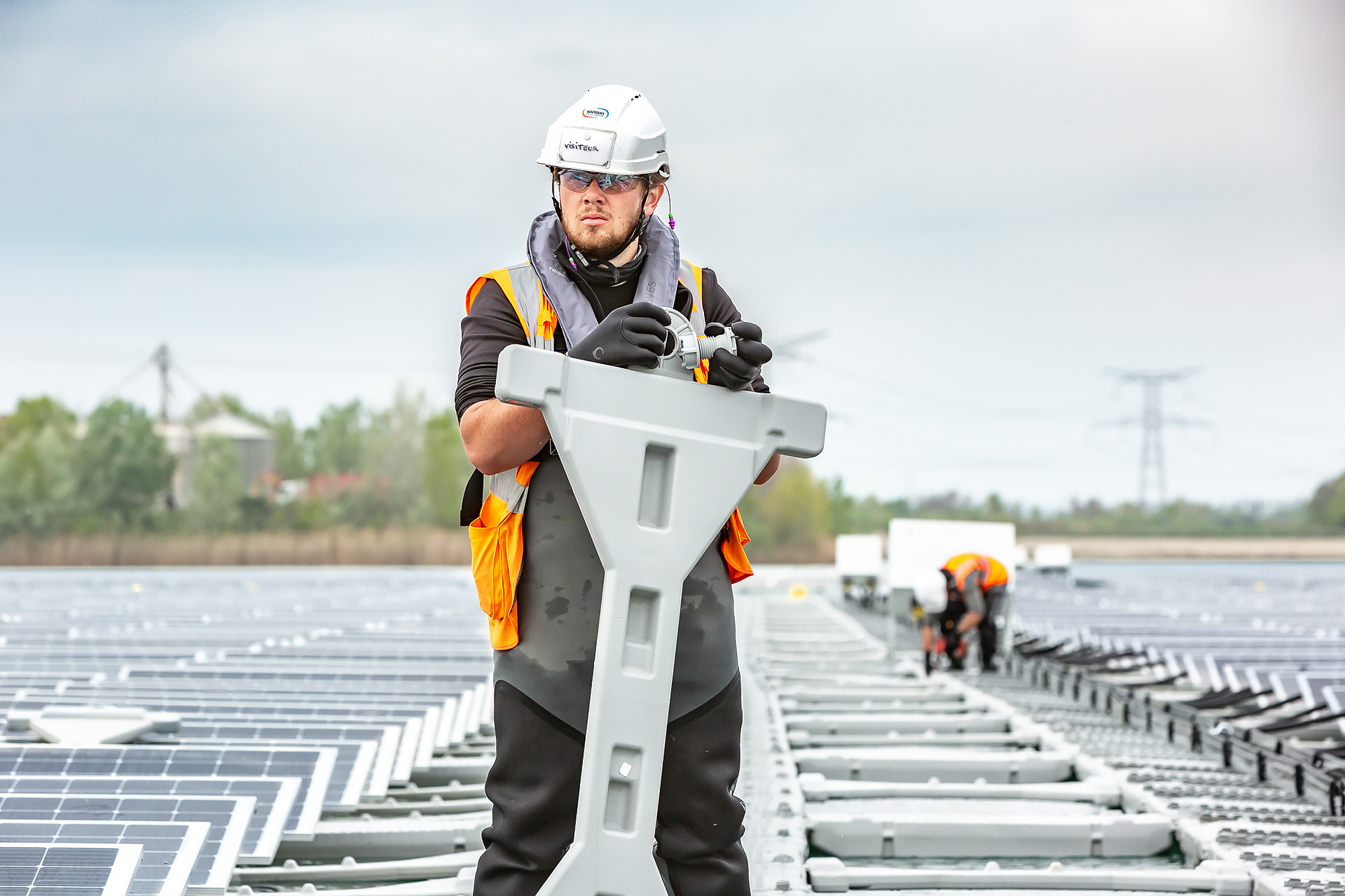 julien cresp mandaté par Bouygues énergie service pour photographier la centrale de Piolenc