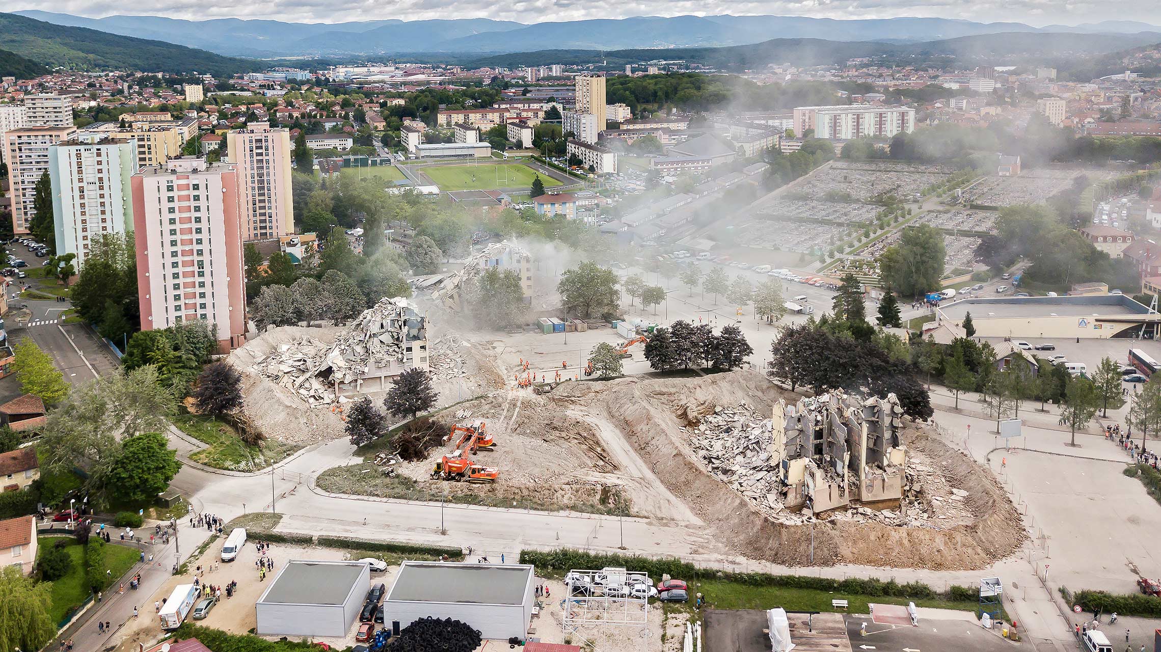la démolition par vérinage photographiée par julien cresp
