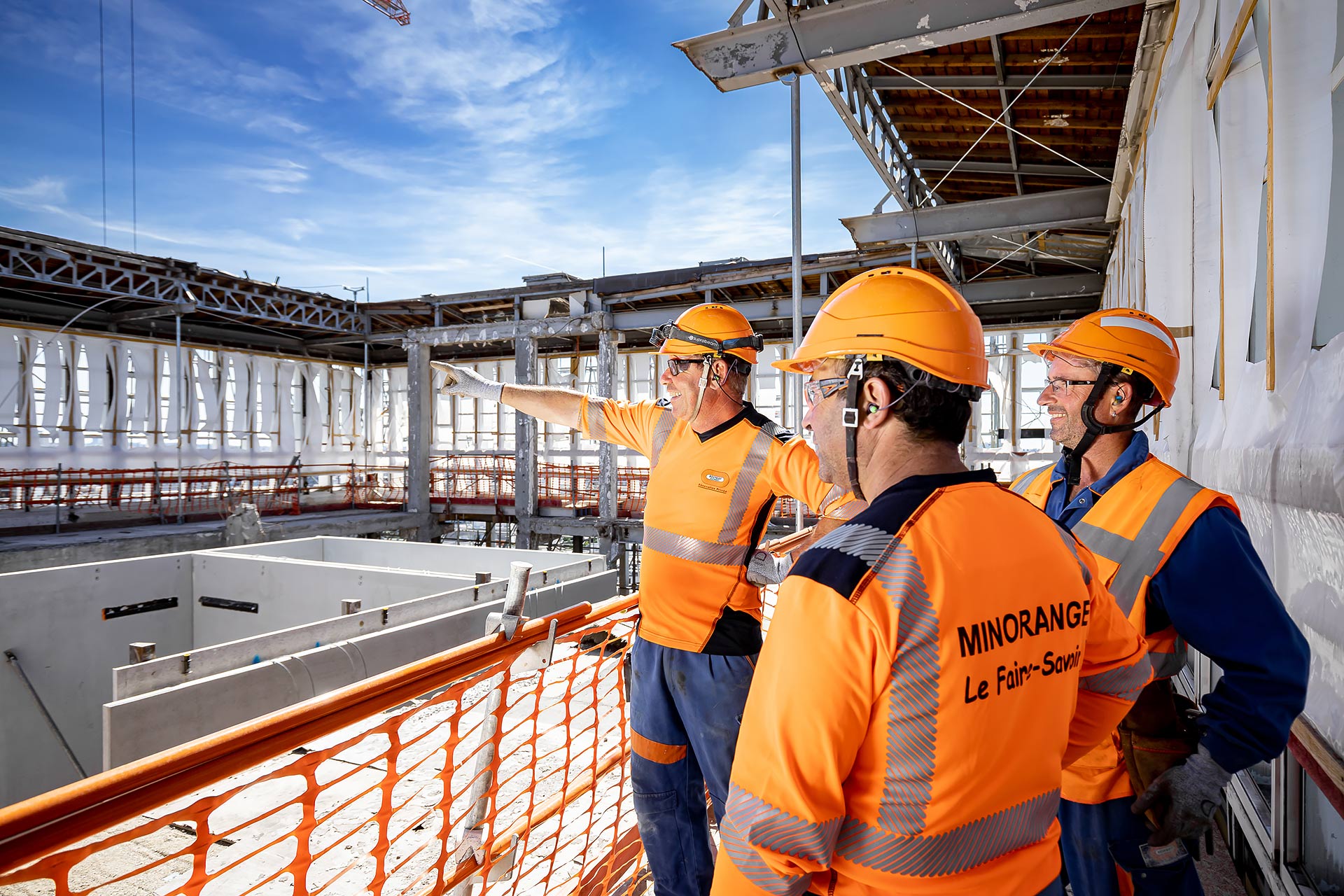 les compagnons du minorange photographiés par julien cresp