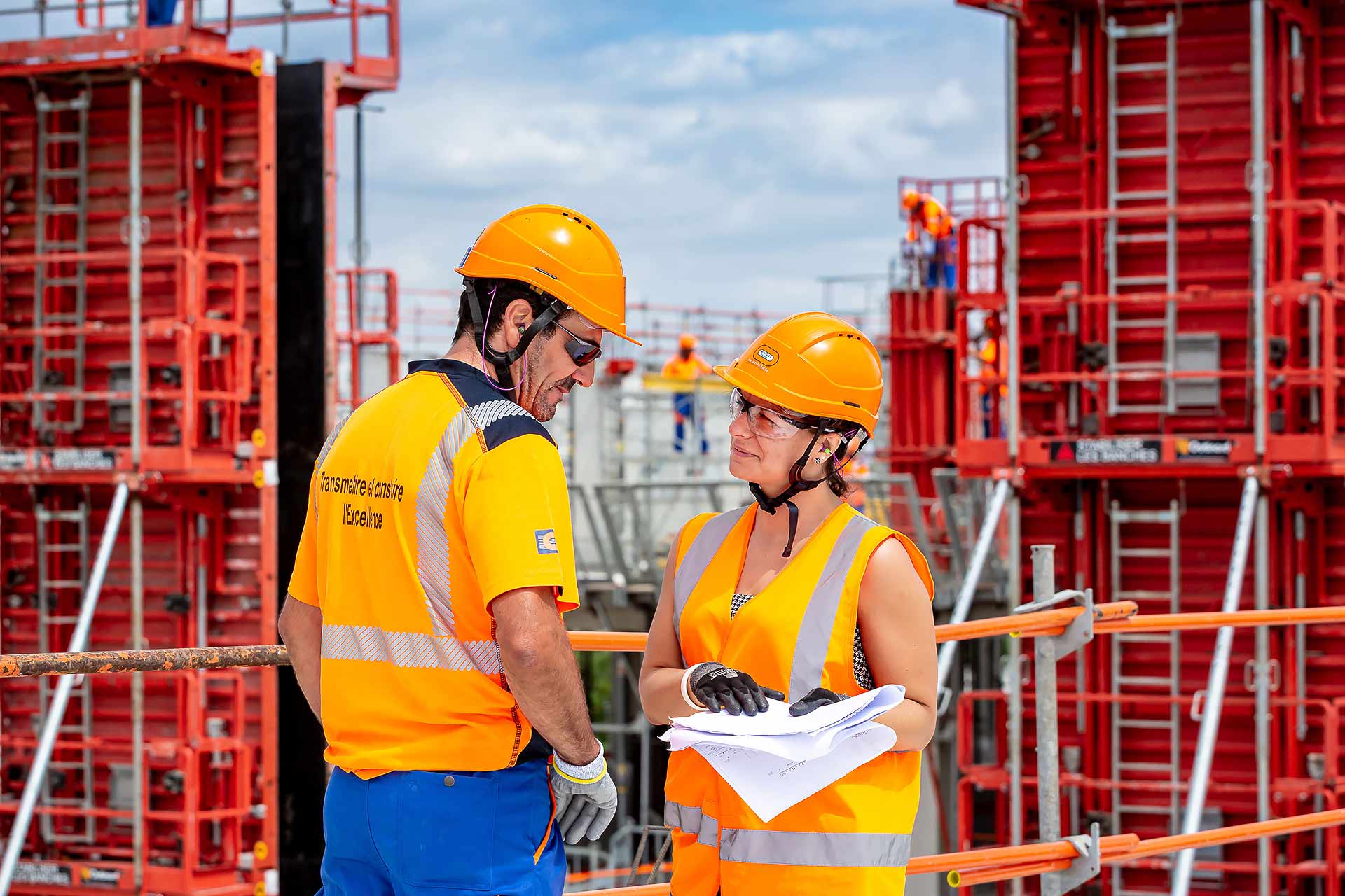 les compagnons du minorange photographiés par julien cresp