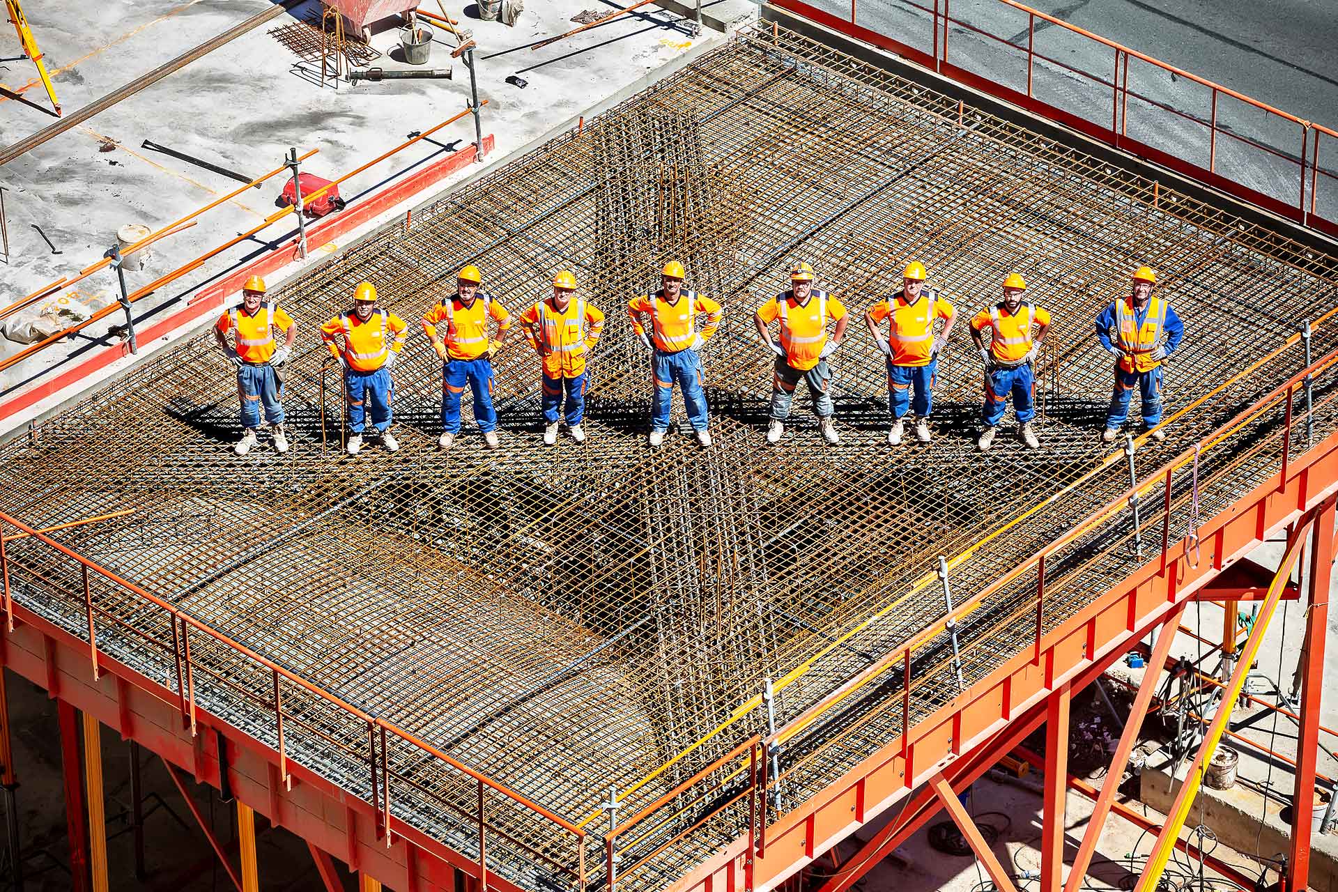 les compagnons du minorange photographiés par julien cresp
