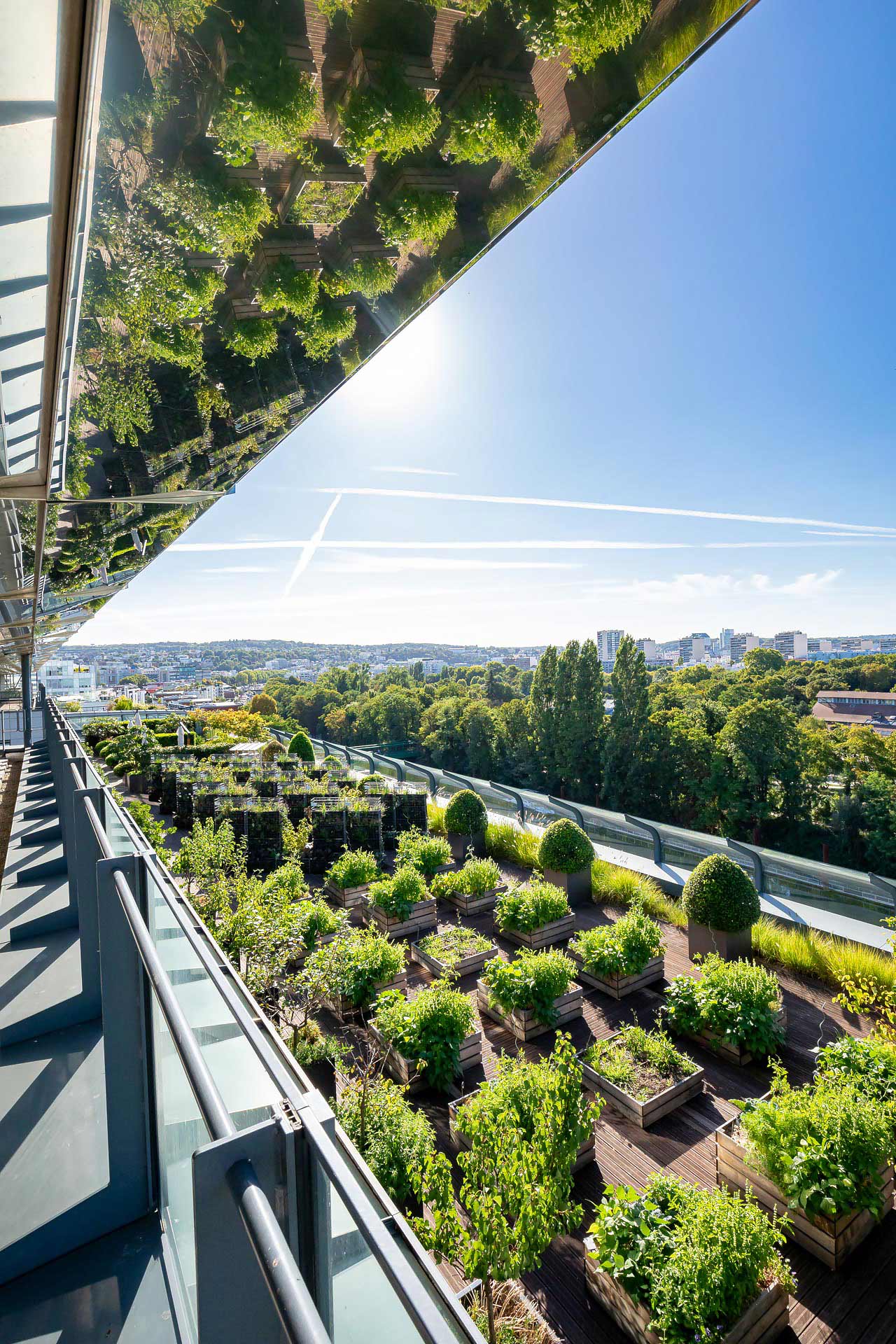 juliencresp photographie les jardins suspendus realises par la societe Mugo