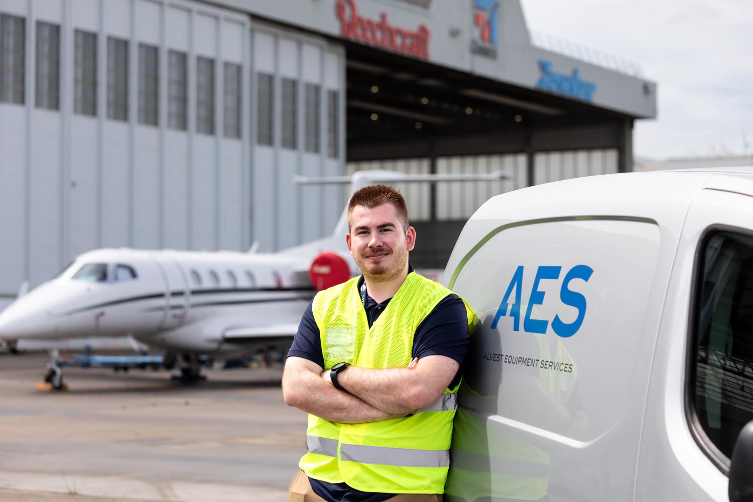 Julien Cresp photographie les équipes de la société AES