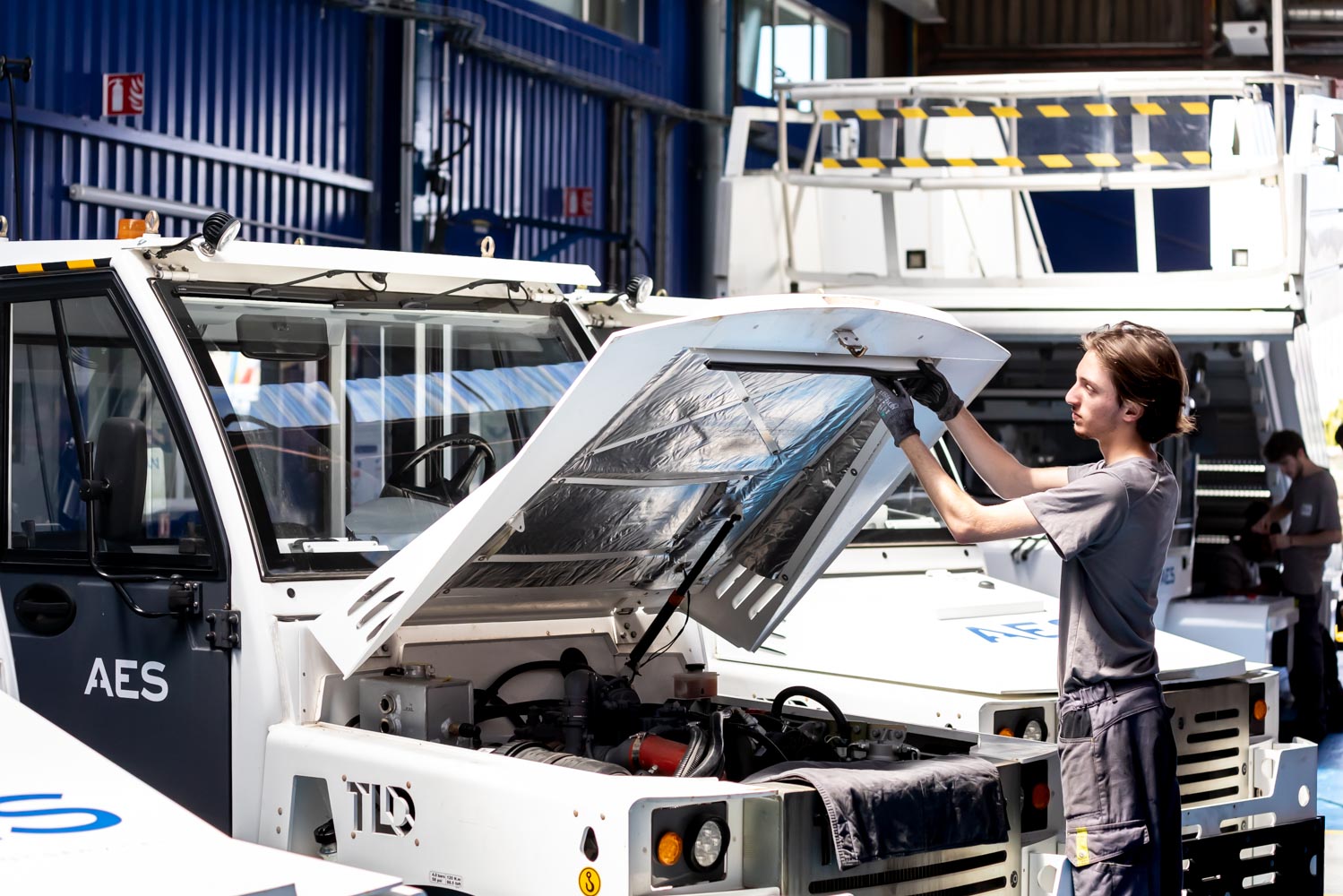 Julien Cresp photographie les équipes de la société AES