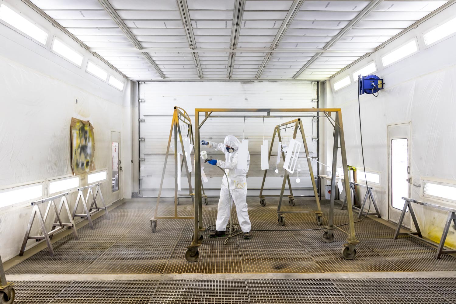 Julien Cresp photographie les équipes de la société AES