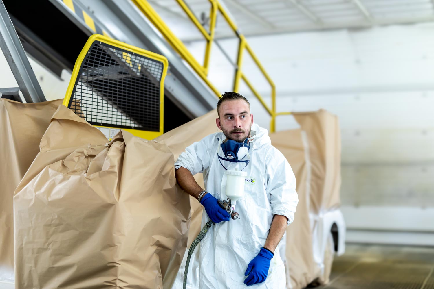 Julien Cresp photographie les équipes de la société AES