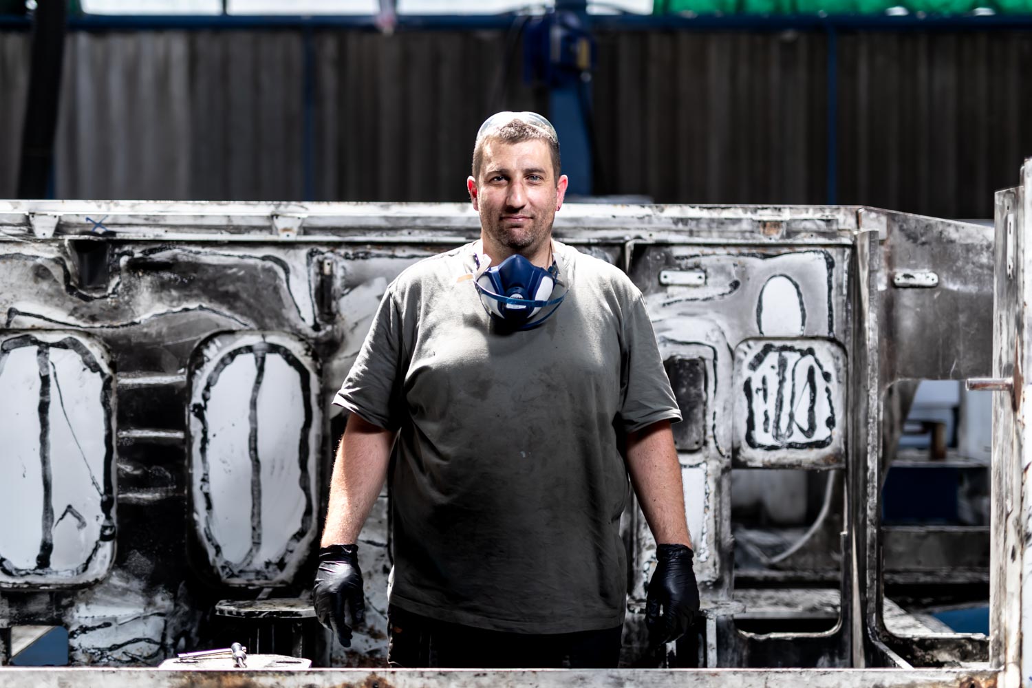 Julien Cresp photographie les équipes de la société AES